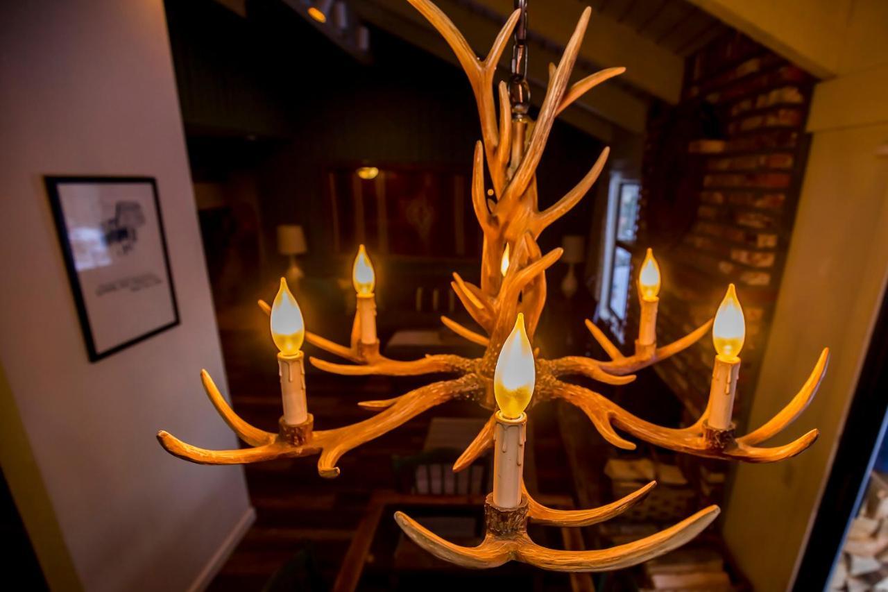 הוילה ממות' לייקס The Mammoth House מראה חיצוני תמונה